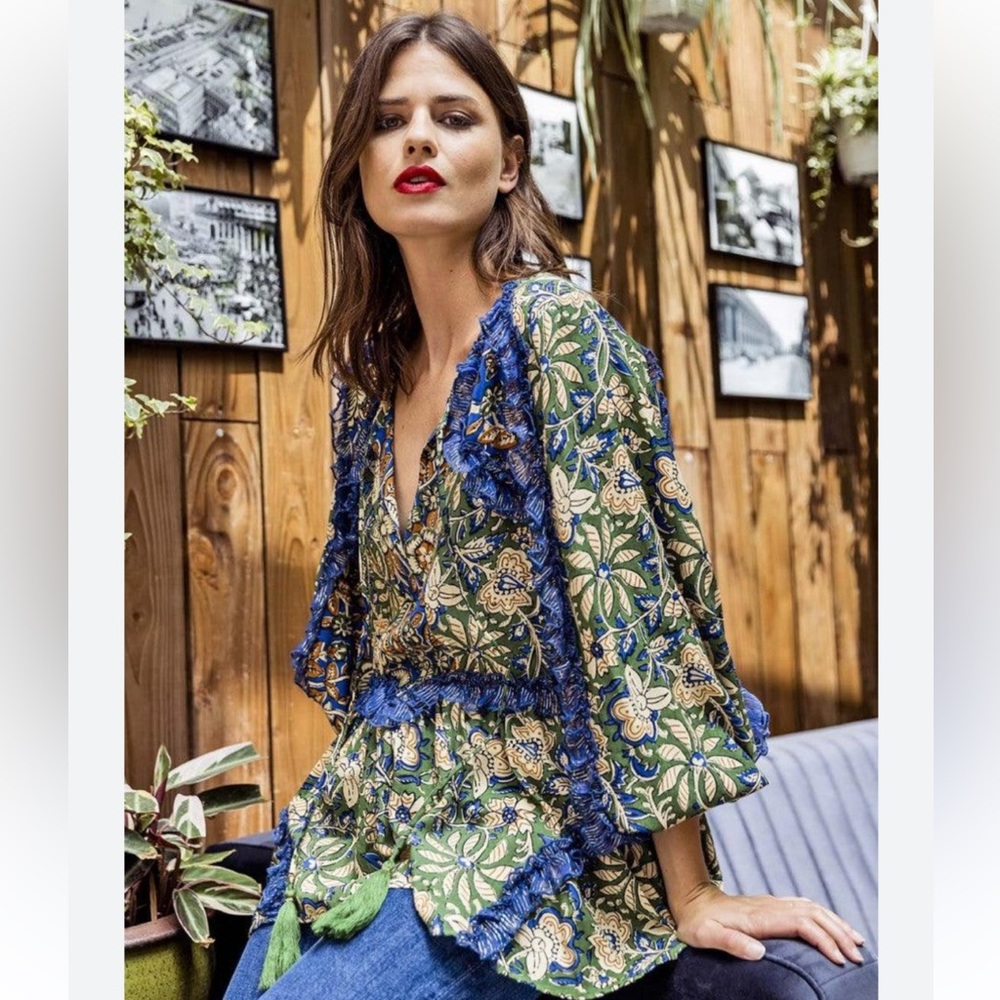 Miss June Paris Top Katie O/S